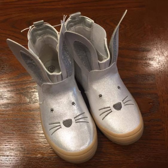 Cat & Jack Other - Girls bunny boots 🐰